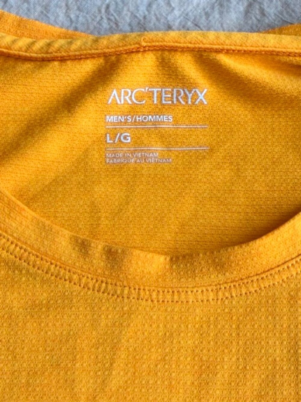 ARC'TERYX Cormac Logo Short Sleeve T-Shirt Men's Size Large Orange 100% Polyestr - Picture 2 of 4